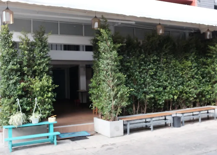Ploy Hostel Bangkok
